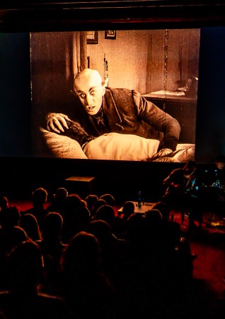 TICHÉ NOCI II. v Kine Film Europe